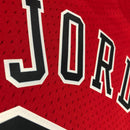 Regata Mitchell & Ness Chicago Bulls 1986-1987 Vermelha - Brazil Guetto Store