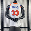 Regata Mitchell & Ness New York Knicks Patrick Ewing 1985-86 Branca - Brazil Guetto Store